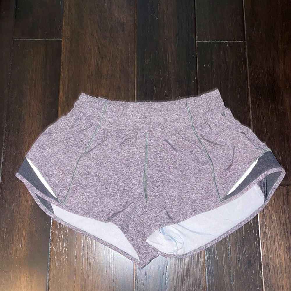 LULULEMON HOTTY HOT SHORT LOW RISE GREY SIZE 4